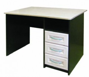 Стол письменный МД 1.05