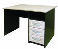 Стол письменный МД 1.05
